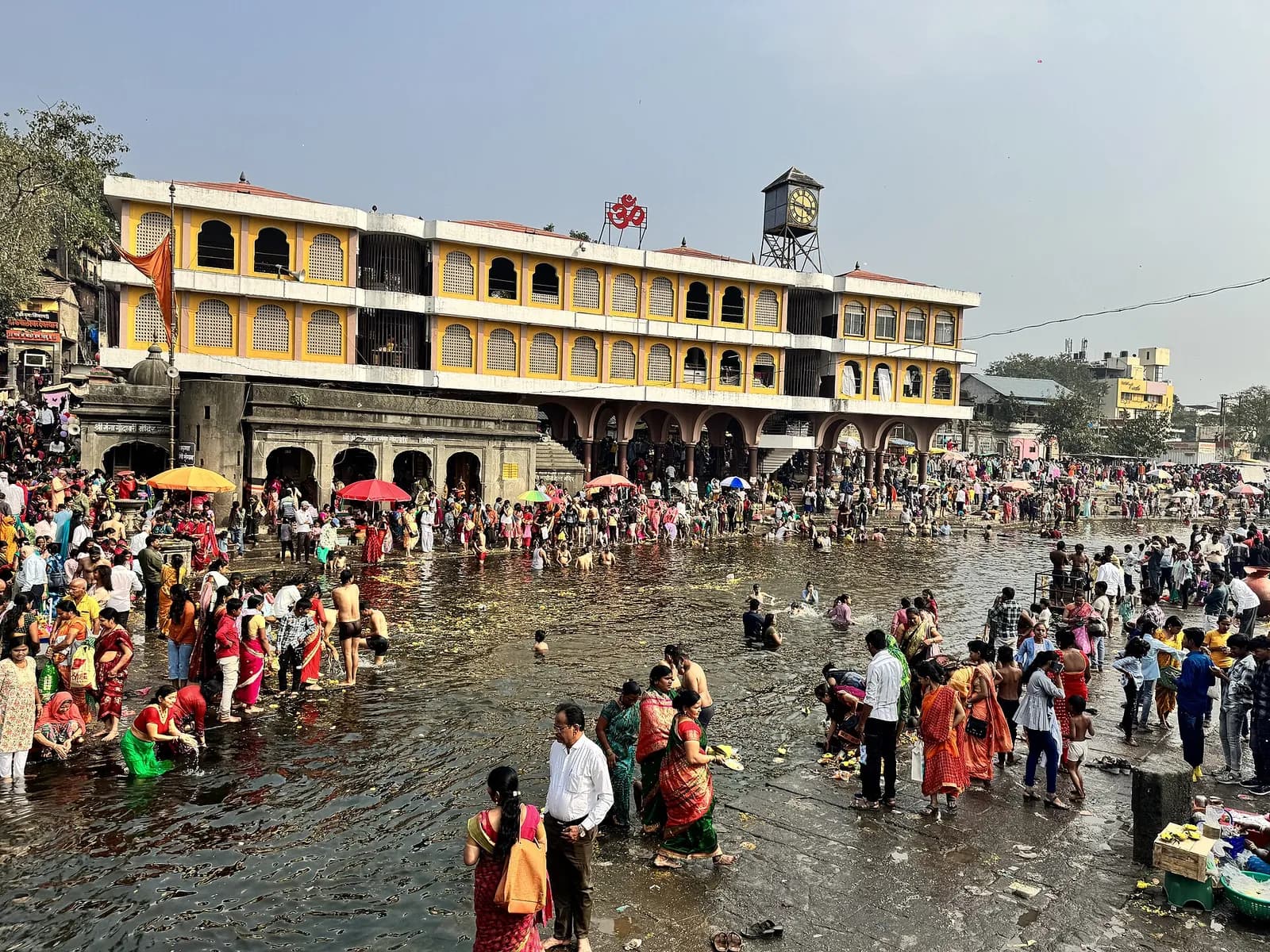 Devotees at Ramkund during Makar Sankranti