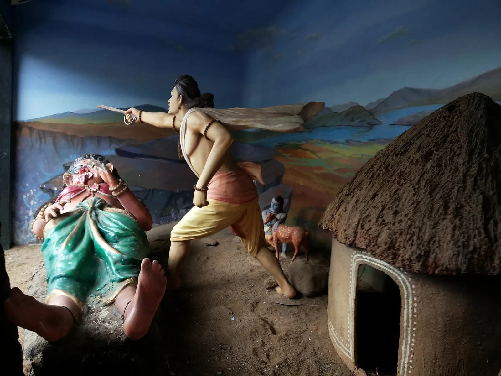 Ramayana scene with statues at Tapovan